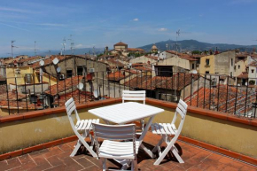 Roommo Oltrarno, Florence